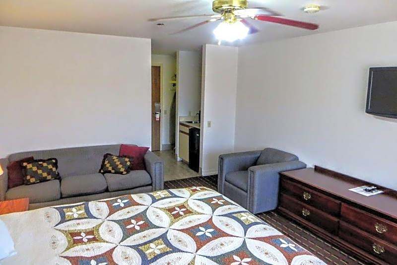 Guesthouse Inn Hotel  & Extended Stay