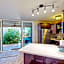 Hale Ono Loa Condo