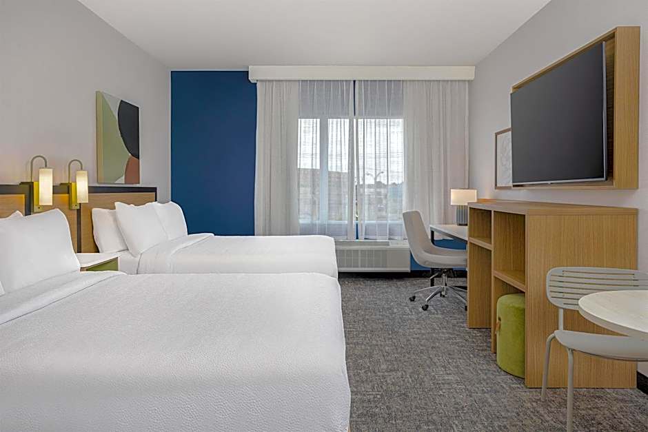 Spark by Hilton Montreal Brossard
