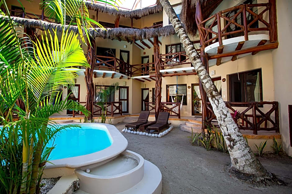 Holbox Dream Beachfront Hotel