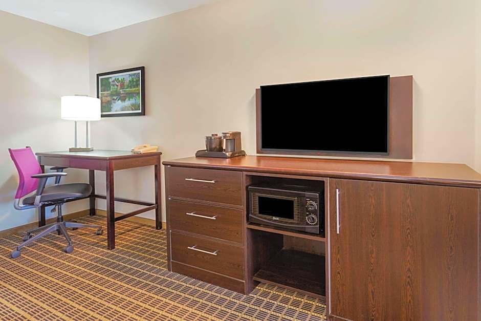 La Quinta Inn & Suites by Wyndham Rockford