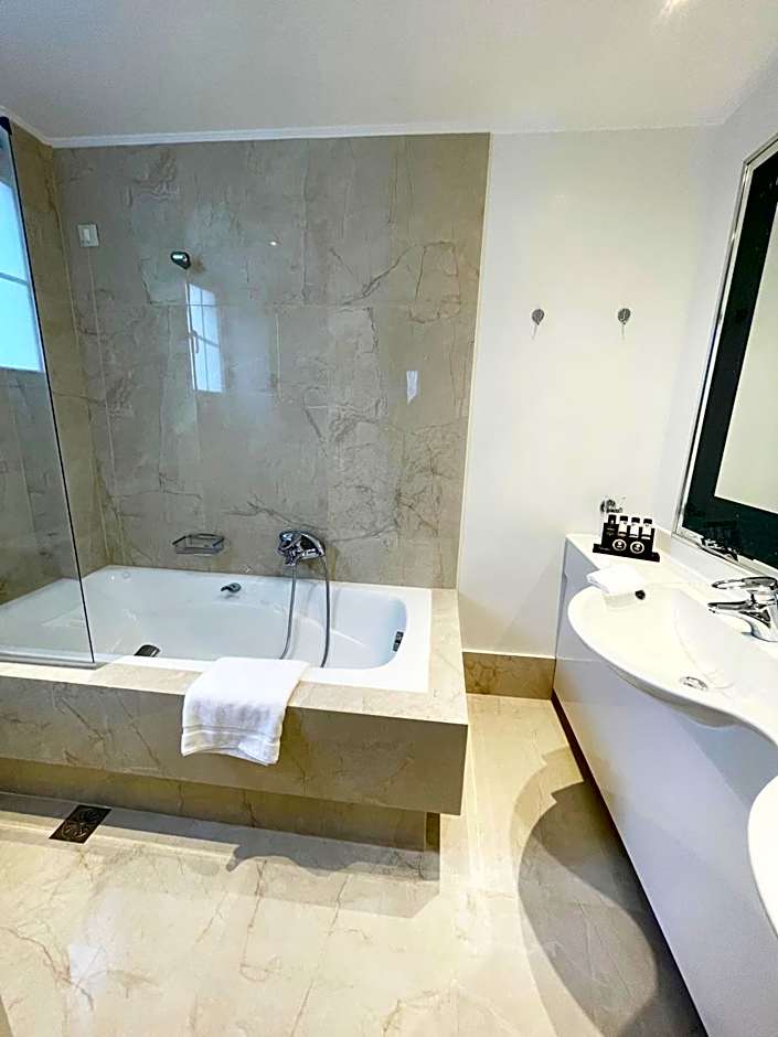 Theoxenia House Hotel