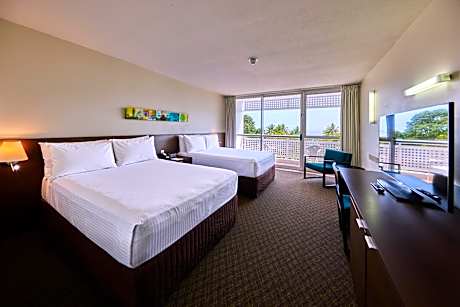 Premium Double Room with Two Double Beds and Sea View