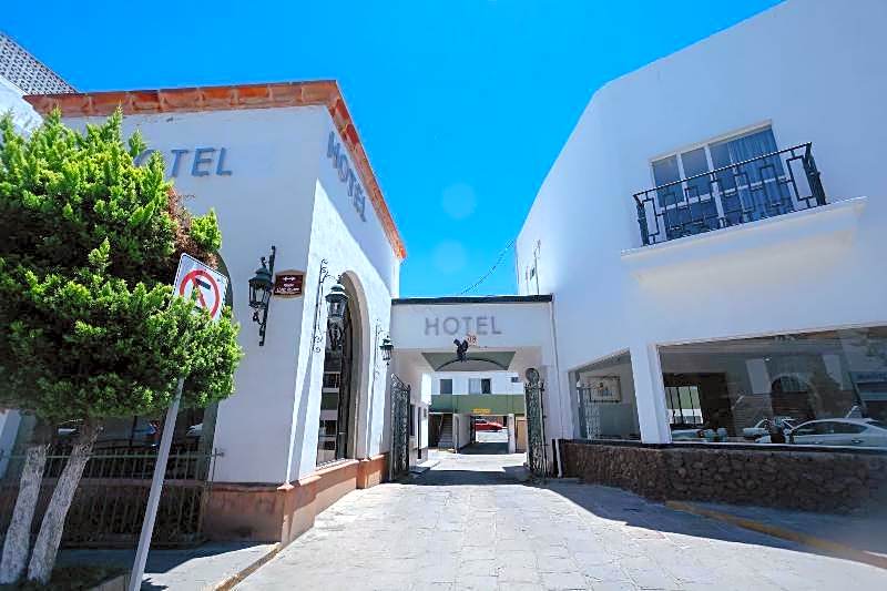 Hotel Zacatecas Courts