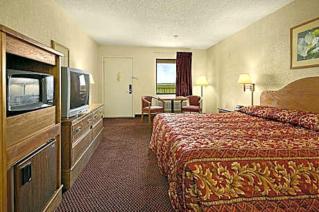 1 Queen Bed Non-Smoking