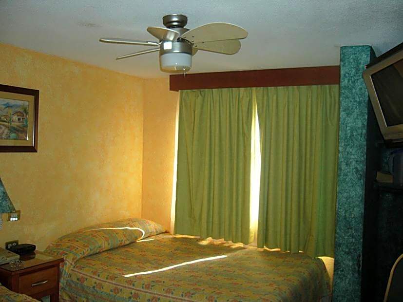 Hotel Del Rio Inn