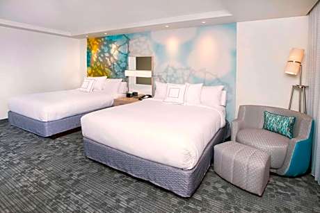 High Floor – Queen Room with Two Queen Beds