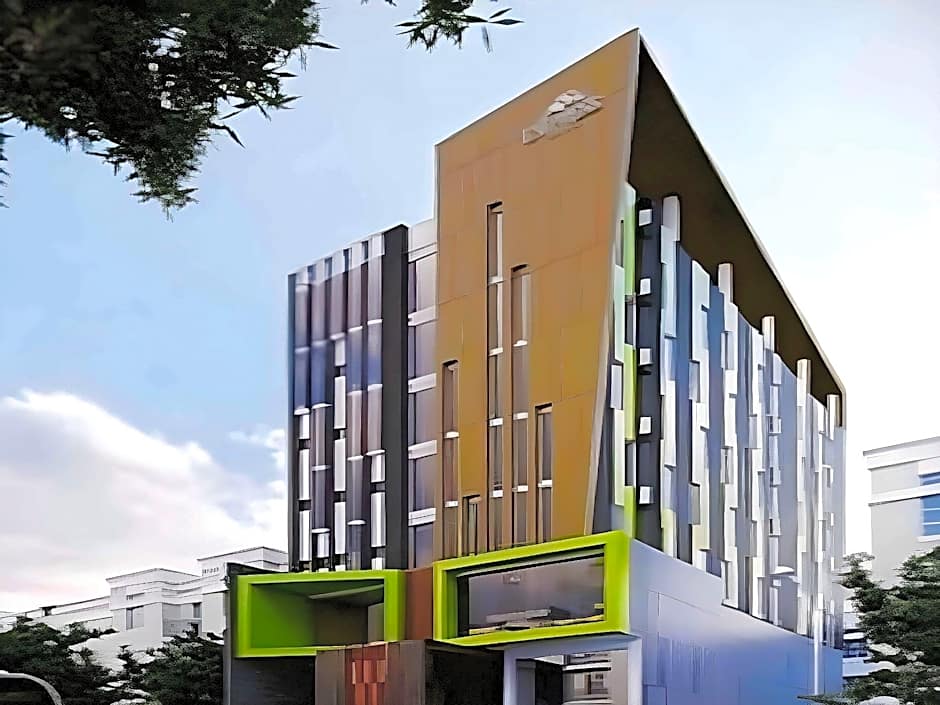 Empress Hotel Makassar City Center by LIFE