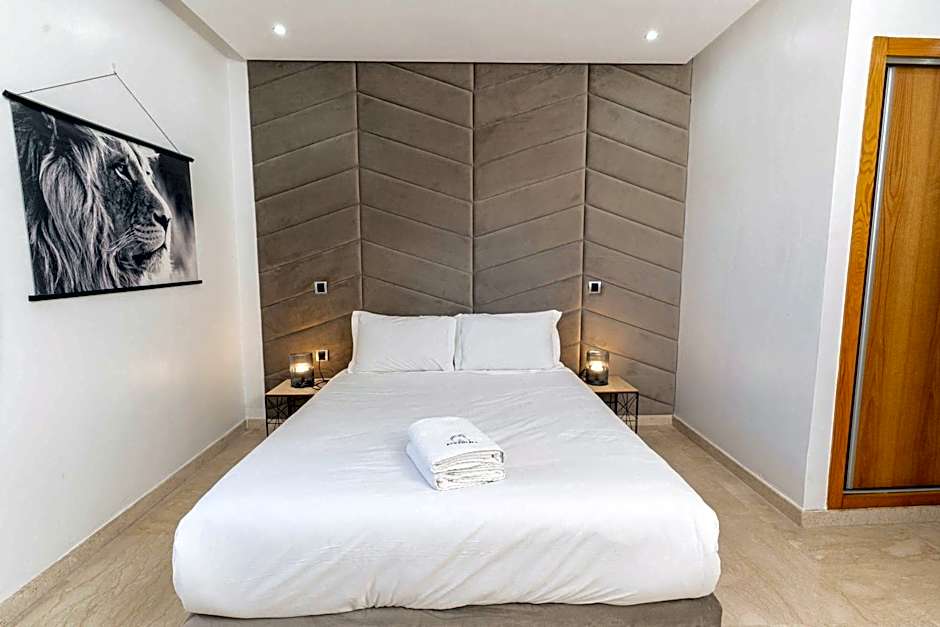 7th Floor 3BR with Terrace - AppartAli Luxury Platform