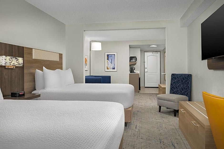 Holiday Inn Express Hotel & Suites Greensboro - Airport Area By IHG