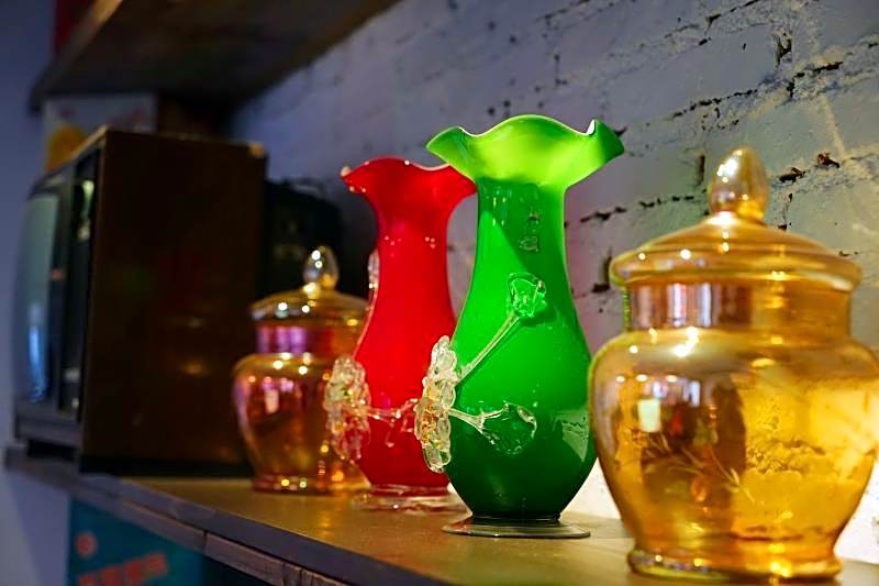 Show Year Reminiscence Hotel