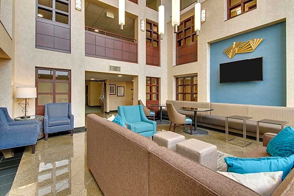 Best Western Plus Indianapolis North at Pyramids