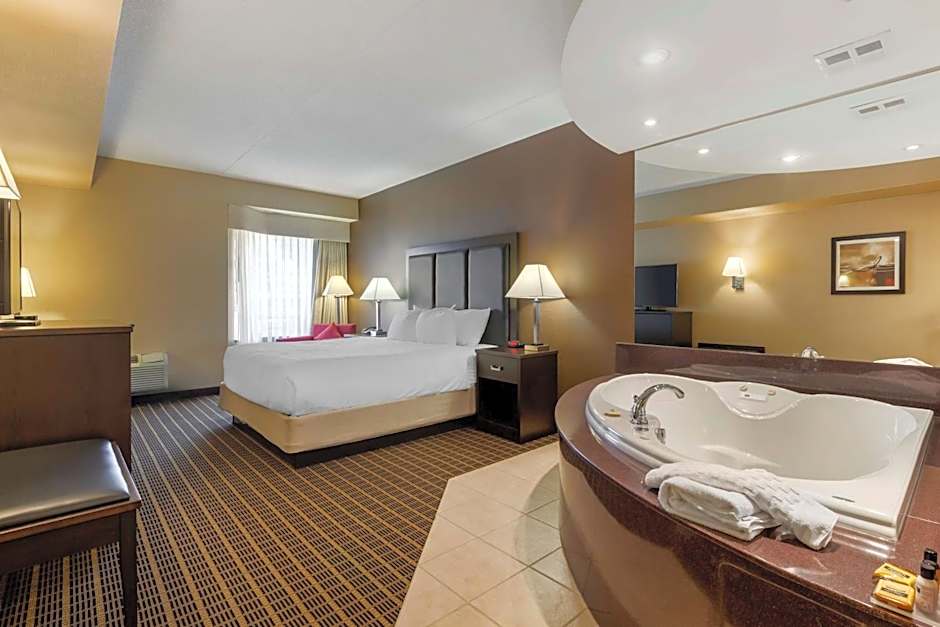 Best Western Plus Burlington Inn & Suites