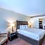 Clarion Inn & Suites Central Clearwater Beach