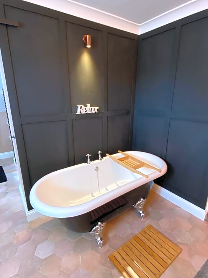 East Llanteg Guest House