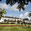 Crover House Hotel & Golf Club
