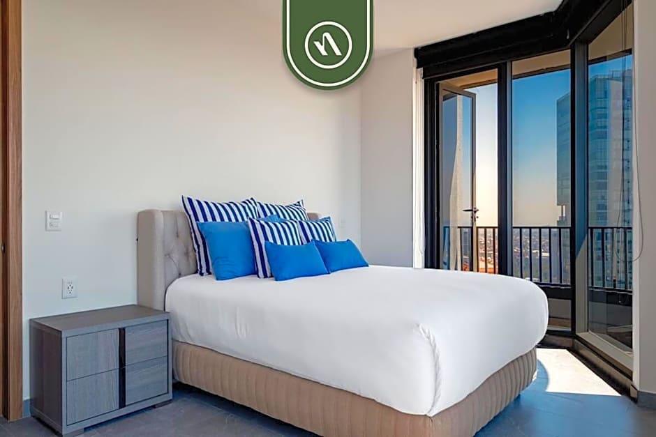 Luxury 2 BR Condo in Reforma - Skyline View - Pool
