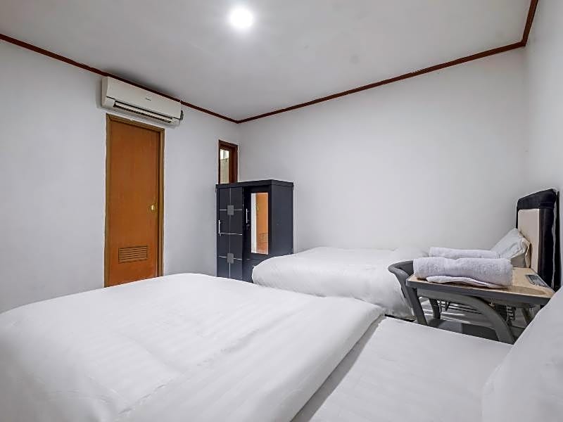 OYO Life 2391 Baladewa Residence Syariah