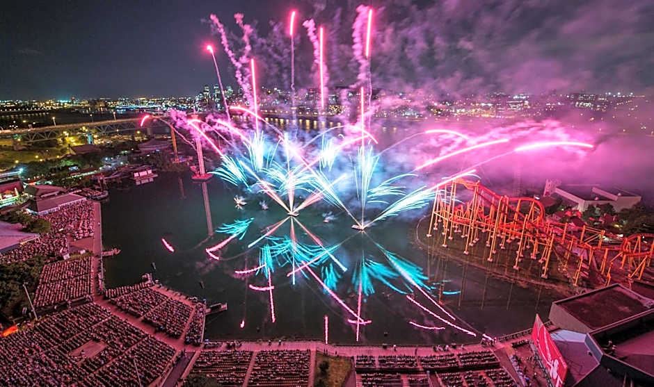 Holiday Inn Montreal Centre Ville Downtown By IHG