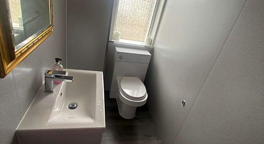 OYO Lomond Park Hotel