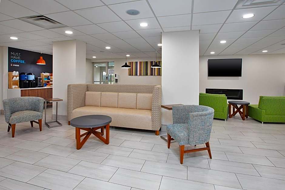 Holiday Inn Express Hotel & Suites Sunbury-Columbus Area By IHG