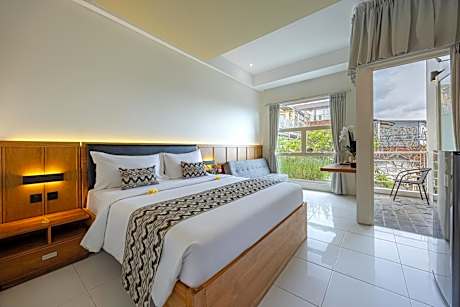 Executive Suite with Balcony