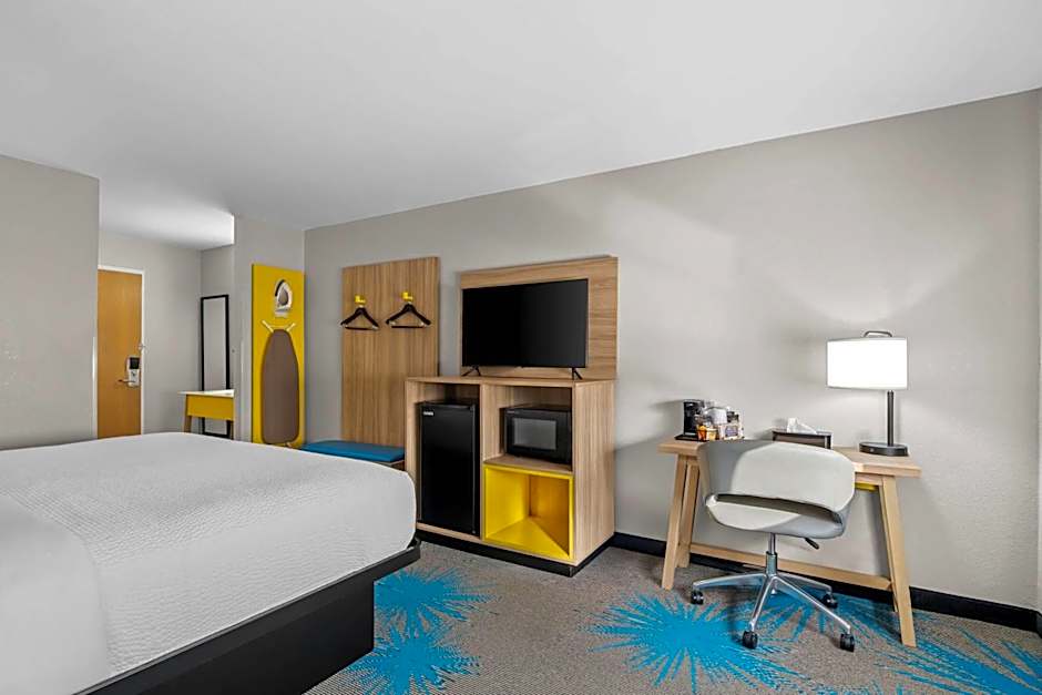Days Inn by Wyndham Imlay City