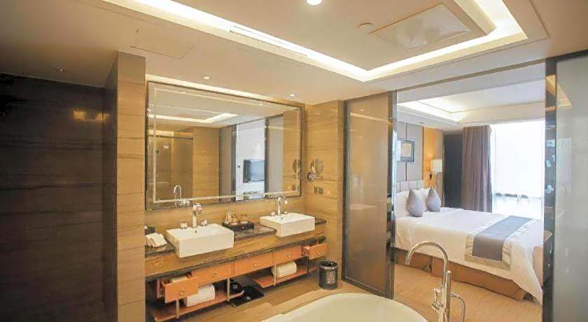 Zhangjiagang Zhonglian GDH International  Hotel