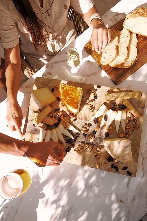 B Bou Hotel La viñuela & Spa