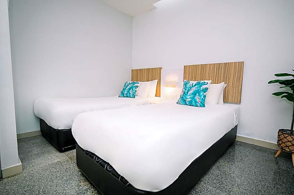 Swing & Pillows - Subang SS15