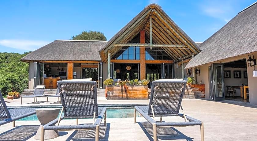 Bukela Game Lodge - Amakhala Game Reserve