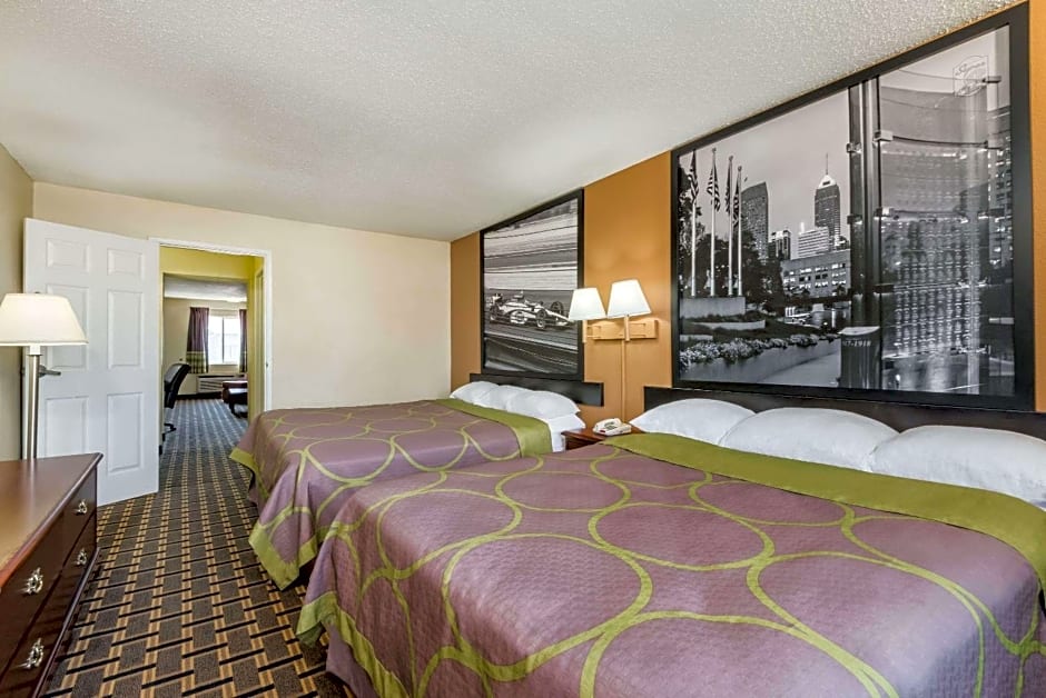 Super 8 by Wyndham Indianapolis/NE/Castleton Area