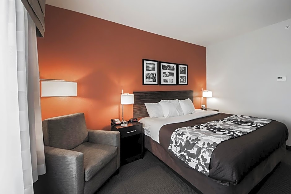 Sleep Inn & Suites Hennessey North