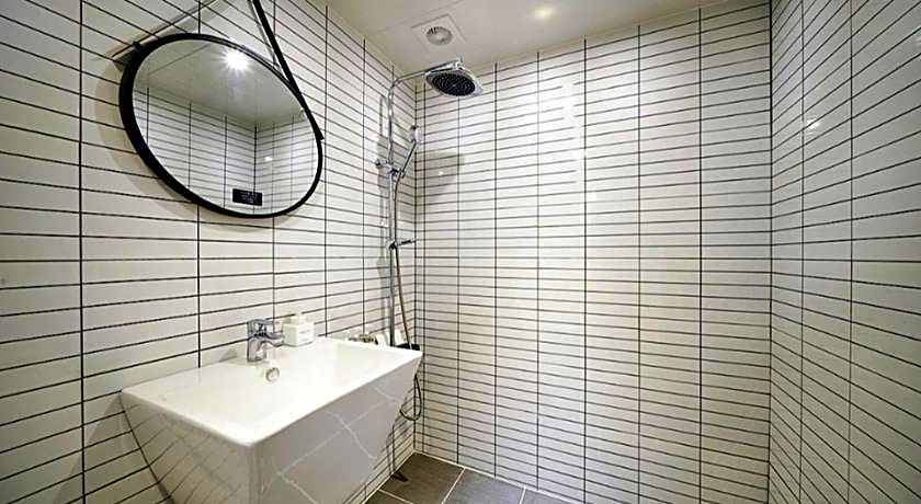 Busan Seomyeon Business Hotel J7                                                                