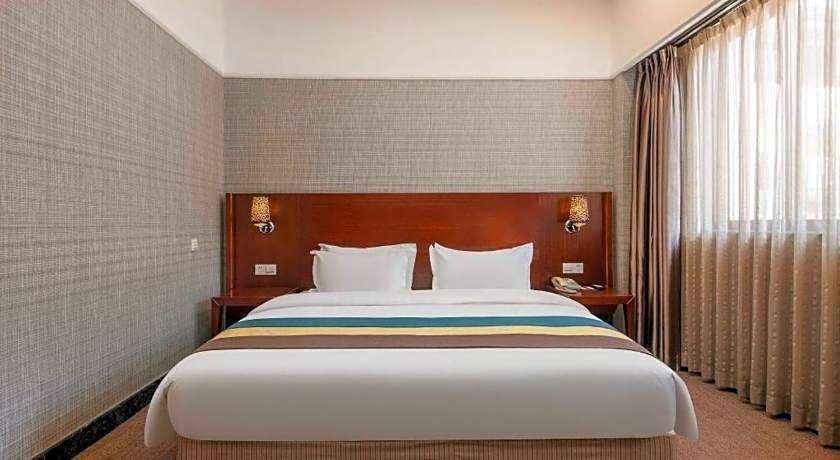 Carrianna Hotel