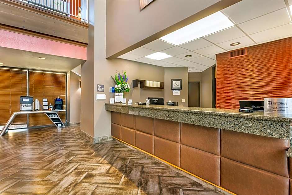 Best Western Plus Scottsdale Thunderbird Suites