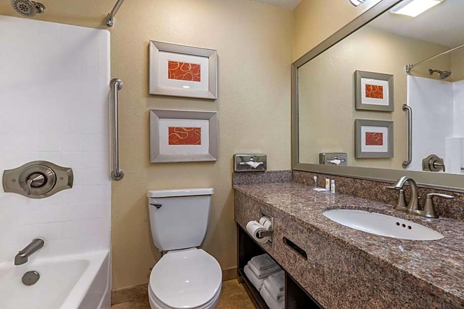 Comfort Inn & Suites Huntington Beach