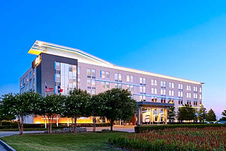 Aloft Plano