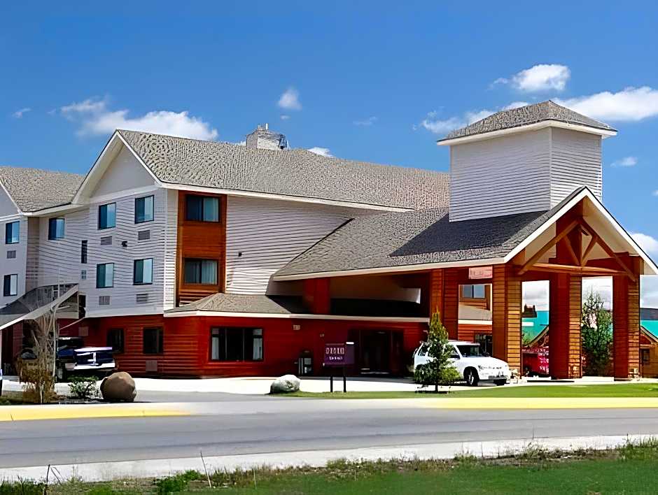Yellowstone Lodge