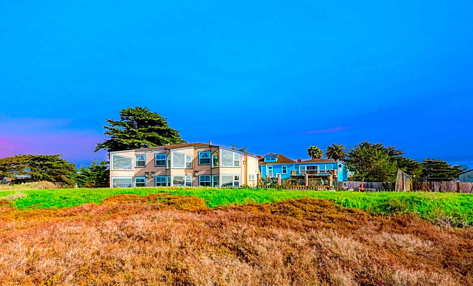 Captain's Inn at Moss Landing