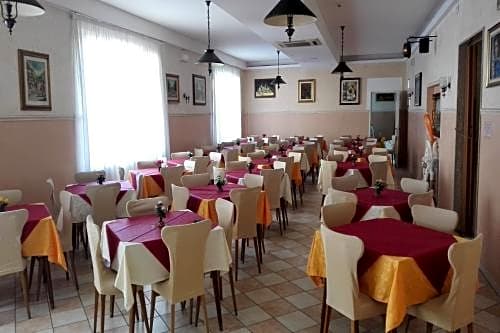 Hotel Carol