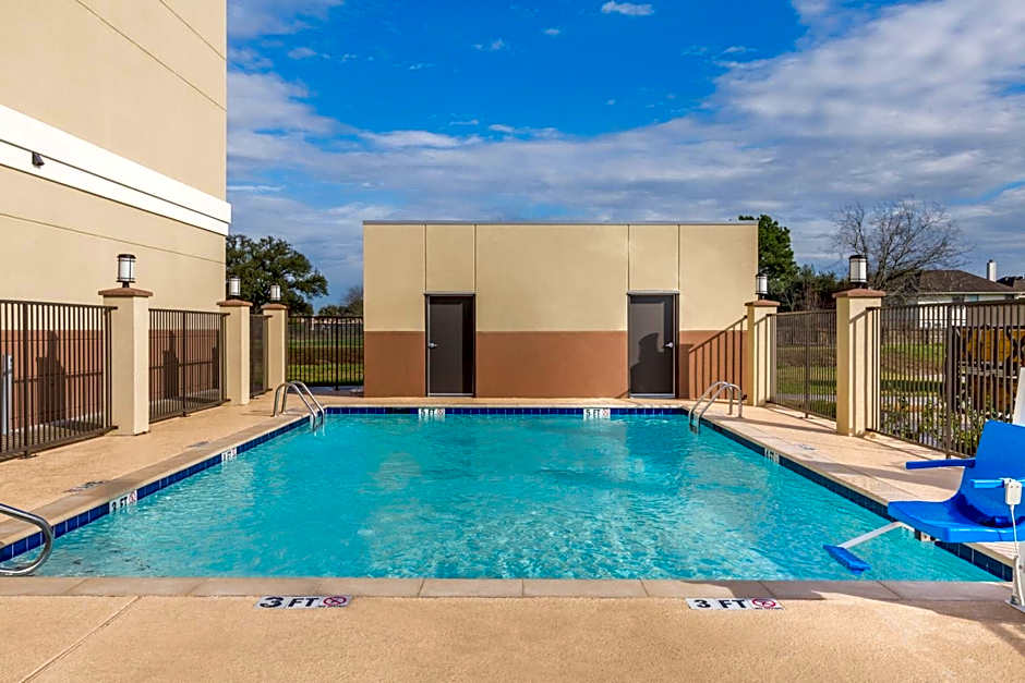 Days Inn & Suites by Wyndham Houston NW Cypress
