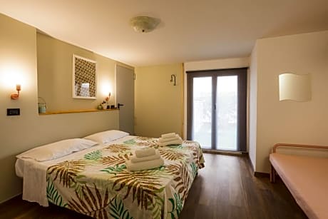 Large Double Room