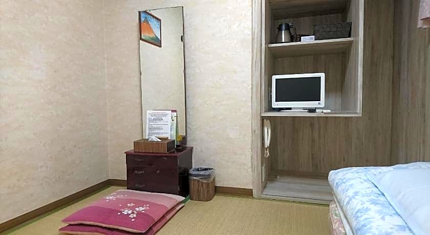 Asakusa Ryokan Toukaisou Hotel