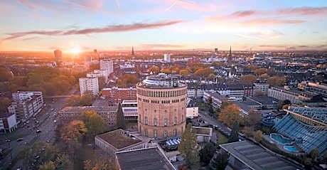 Wasserturm Hotel Cologne, Curio Collection by Hilton