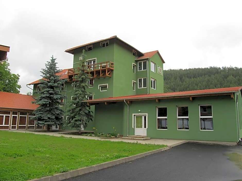 Zöldsziget Menedék, Rendezvény-és pihenőház