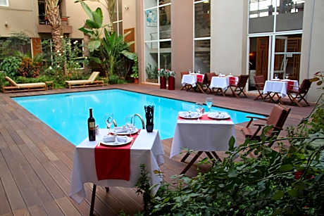 Casablanca Suites & Spa