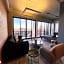 Loft In The Heart Of Americana, Have An Artsy Stay