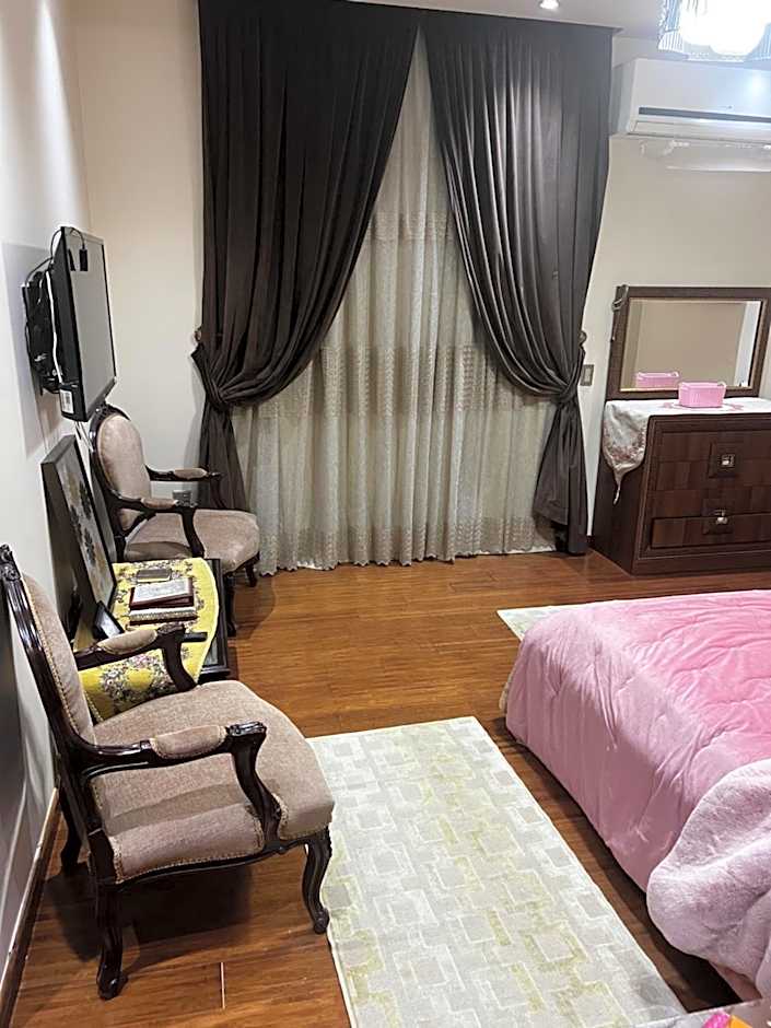 Super luxury flat near airport شقة سكنية قمة الفخامة والاتساع بقرب المولات التجارية و المطار