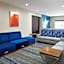 Holiday Inn Express and Suites Wheeling By IHG
